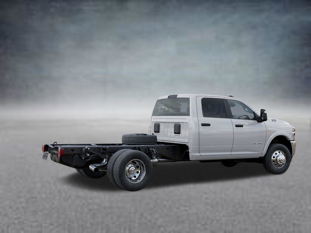 New 2025 RAM 3500 Big Horn AWD/4WD image 4