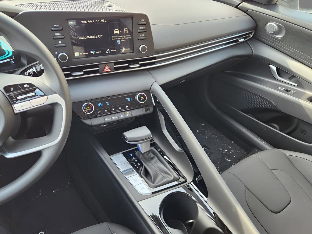 New 2026 Hyundai Elantra Blue image 17