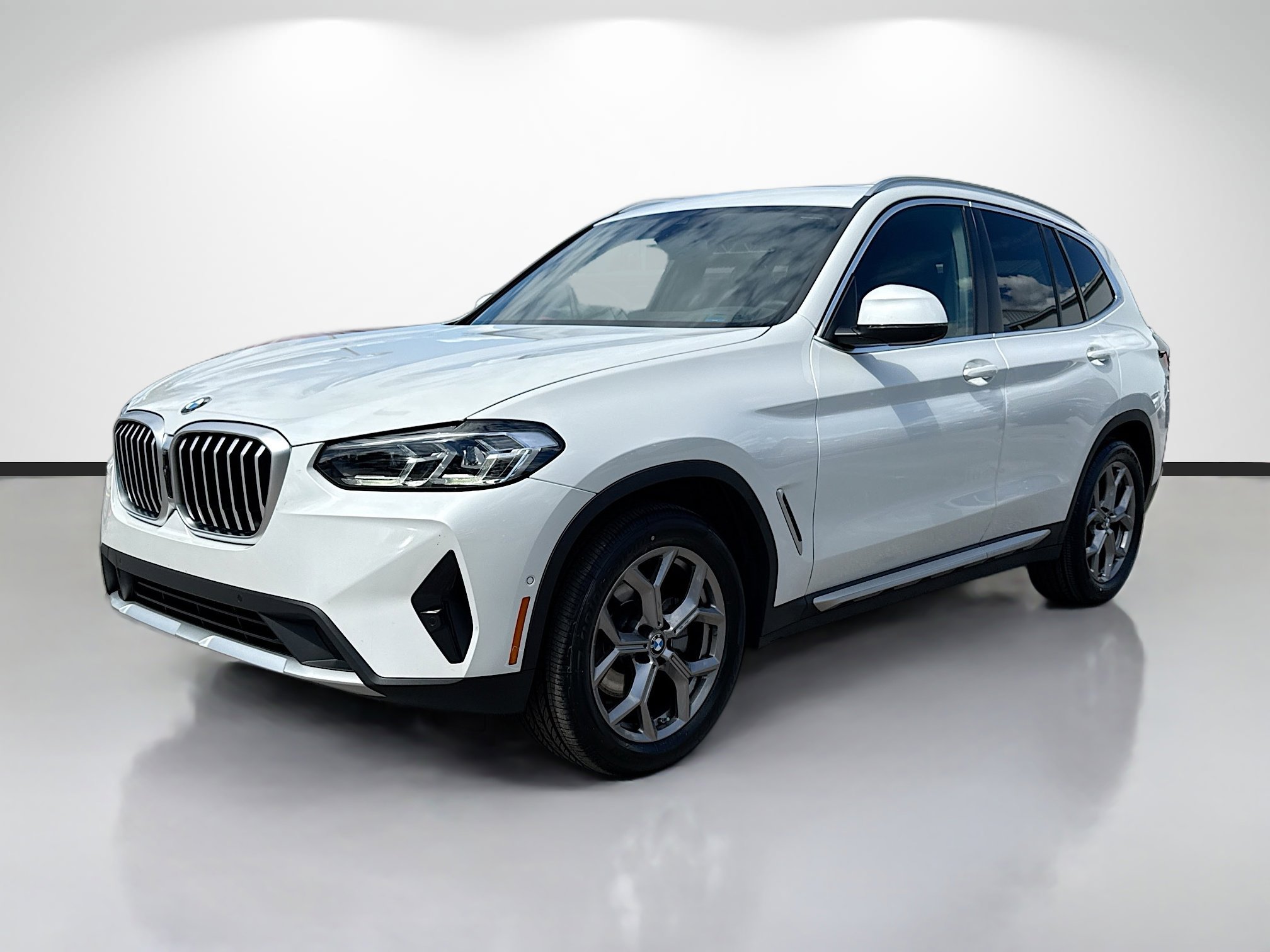 Used 2024 BMW X3 xDrive30i w/ Premium Package AWD/4WD image 7