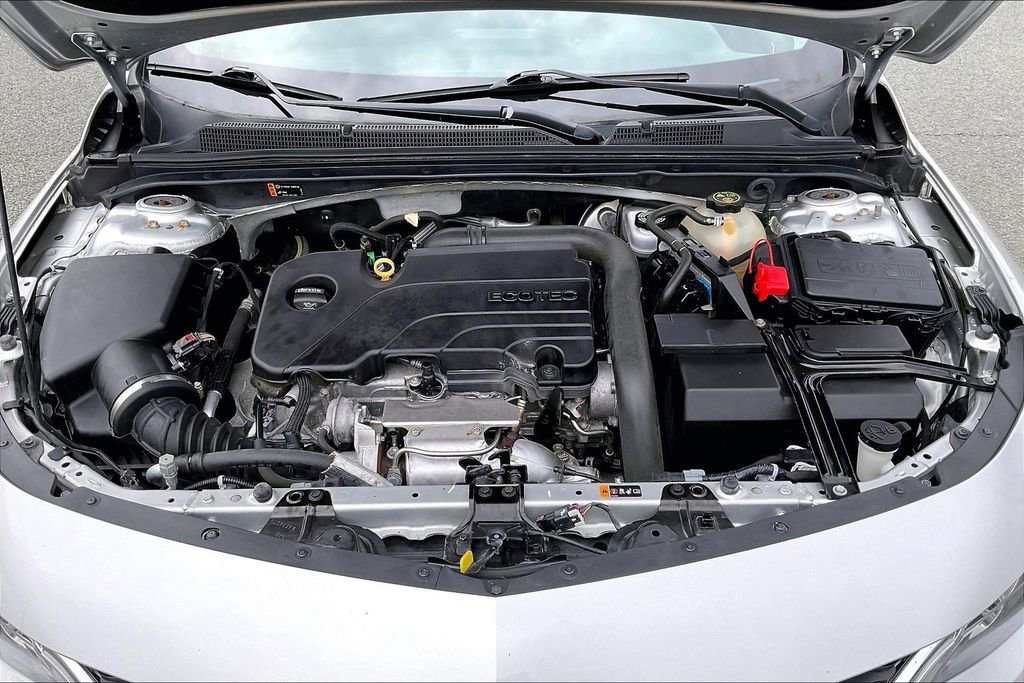 Used 2018 Chevrolet Malibu LT image 29