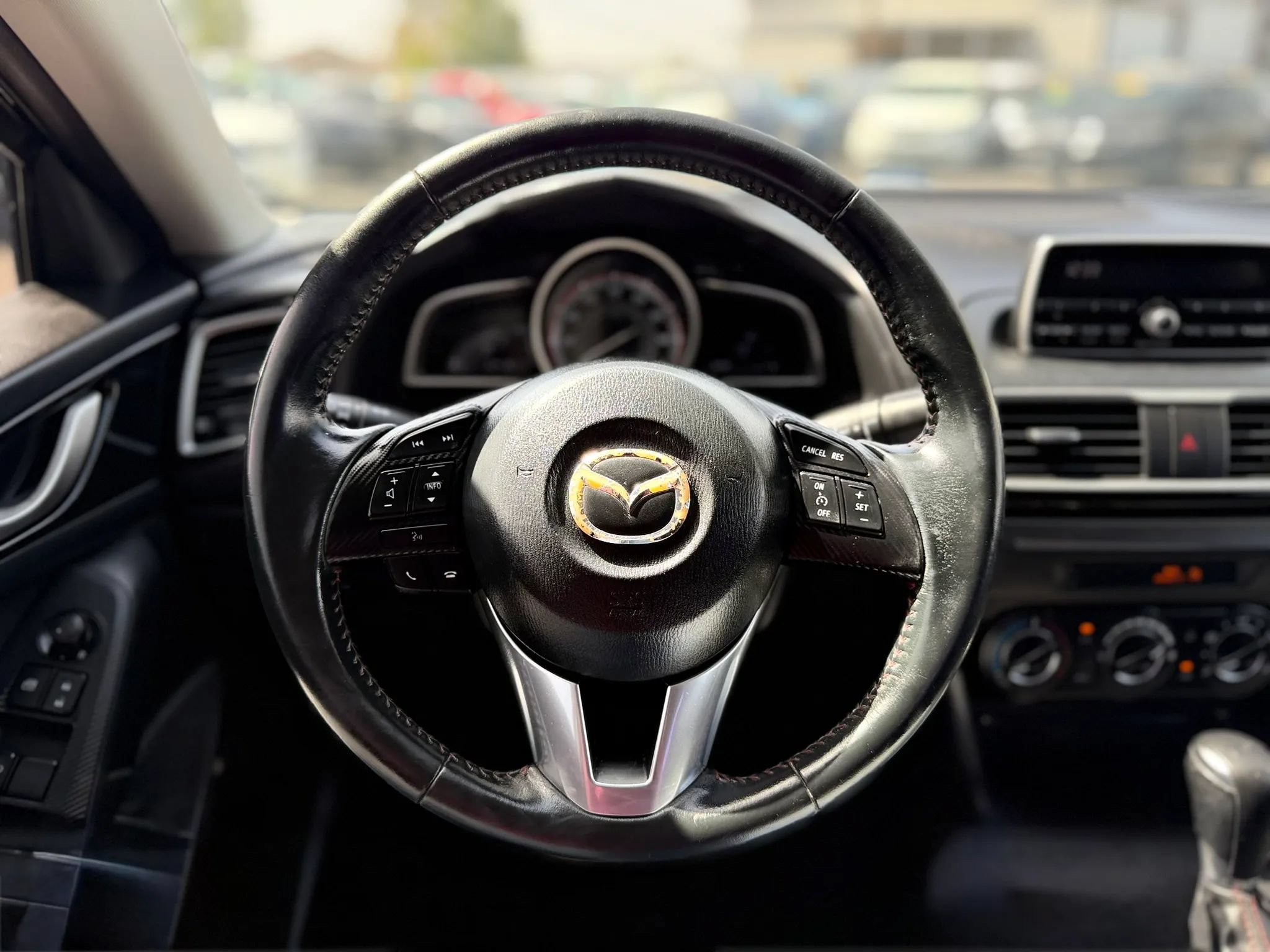 Used 2014 MAZDA MAZDA3 i Touring FWD image 16