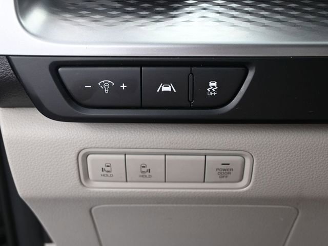 Used 2024 Kia Carnival LX image 14