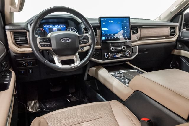Used 2023 Ford Expedition Limited AWD/4WD image 7