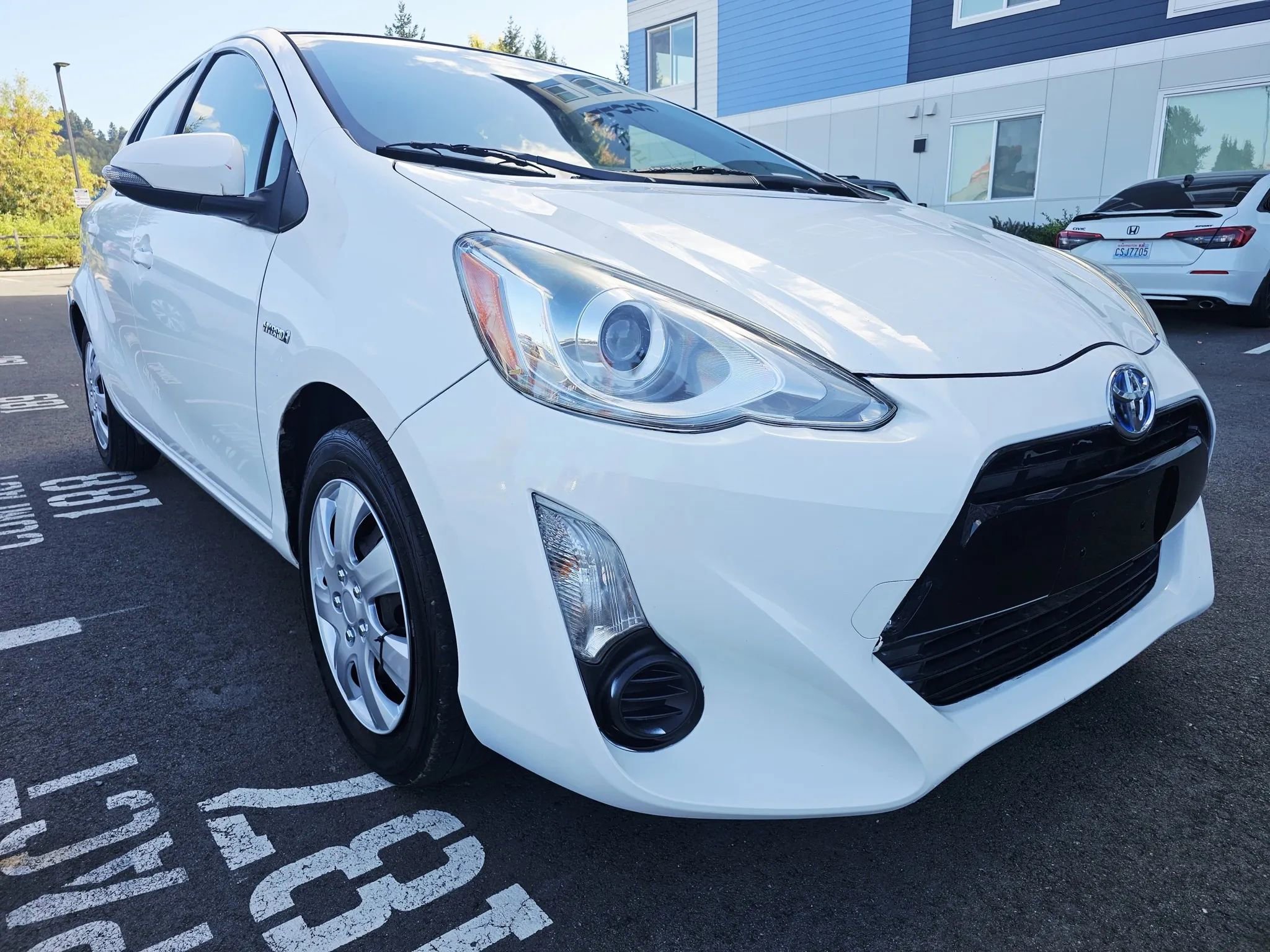 Used 2015 Toyota Prius C Two image 7