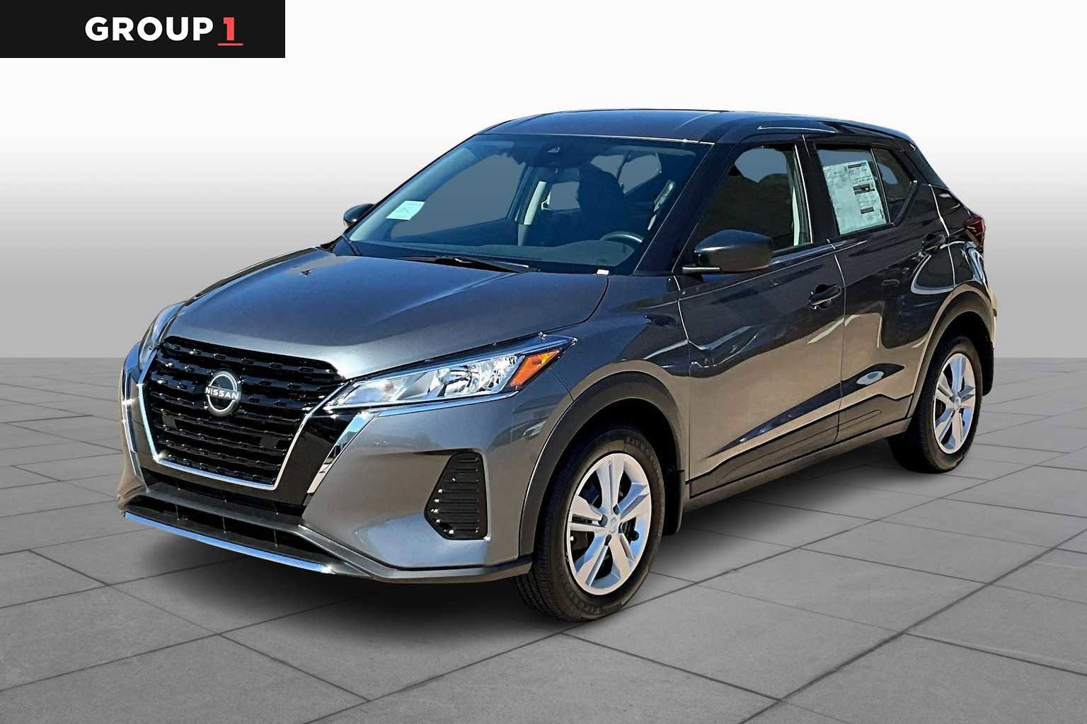 New 2025 Nissan Kicks S