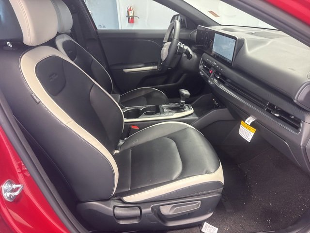 Used 2025 Kia K4 GT-Line w/ GT-Line Premium Package image 20