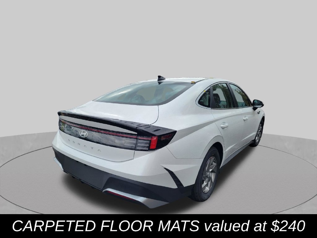 New 2026 Hyundai Sonata SE FWD image 4