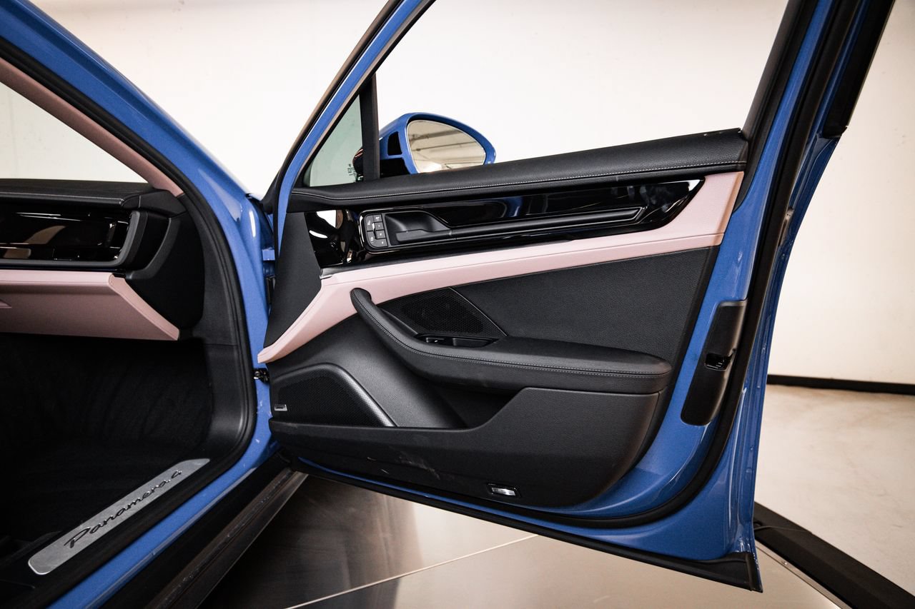 Certified 2026 Porsche Panamera 4 E-Hybrid AWD/4WD image 27