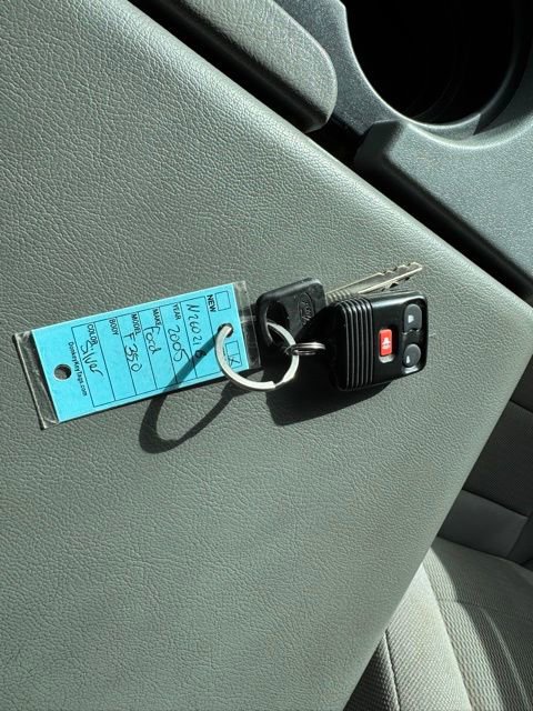 Used 2005 Ford F350 XLT image 34