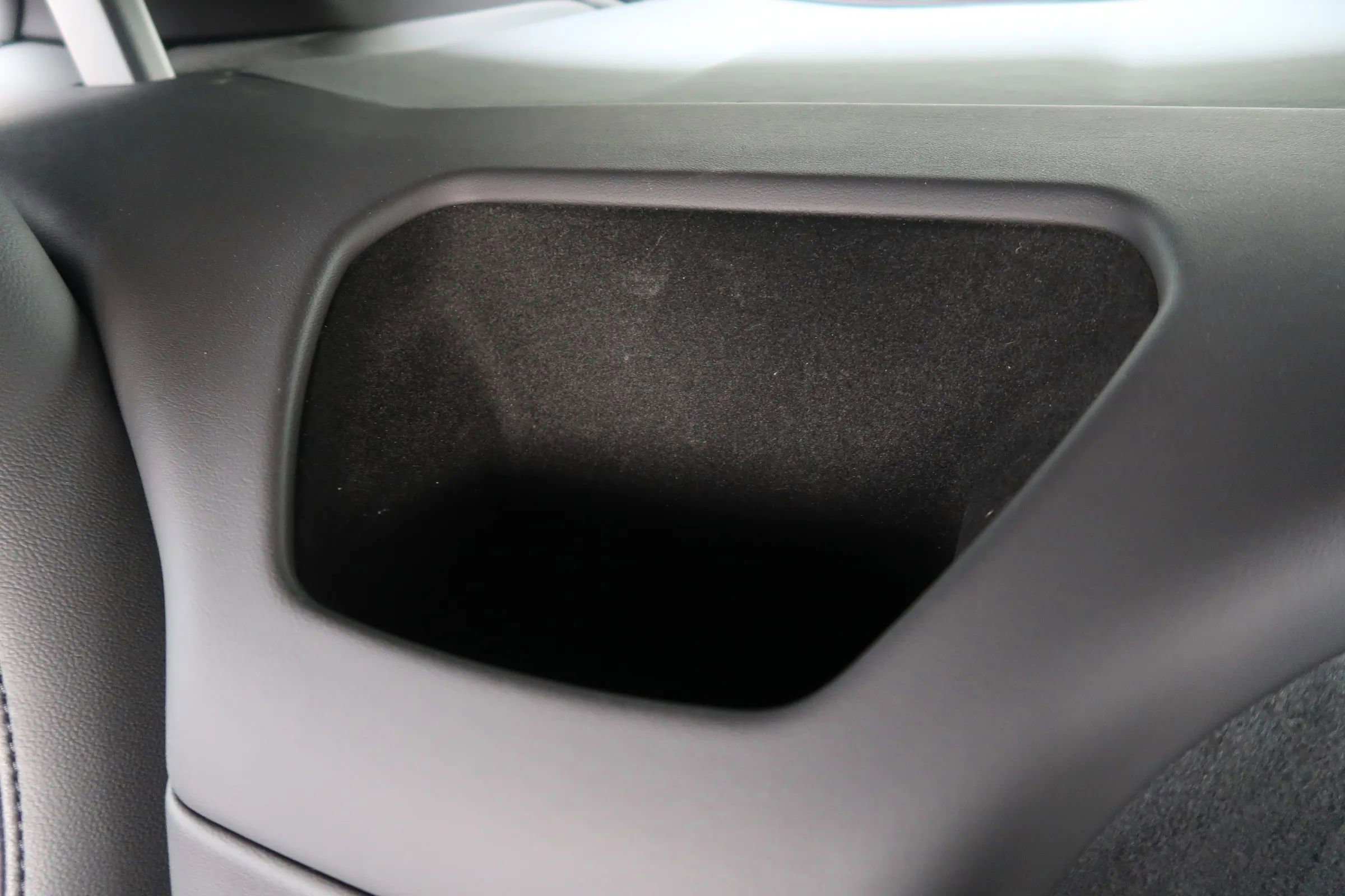 Used 2016 Jaguar F-TYPE S image 36