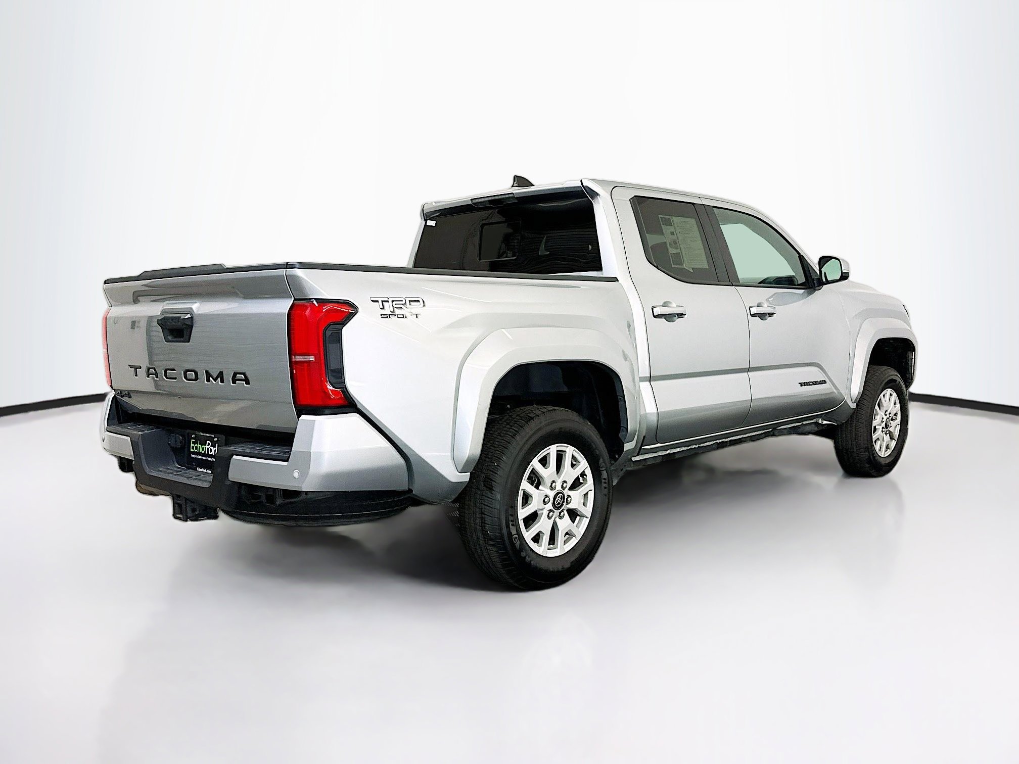 Used 2025 Toyota Tacoma TRD Sport w/ TRD Sport Upgrade Package image 9