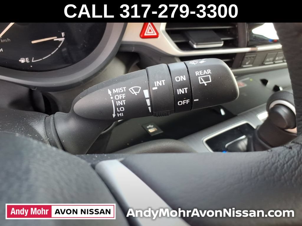 Used 2025 Toyota Sienna XLE FWD image 29