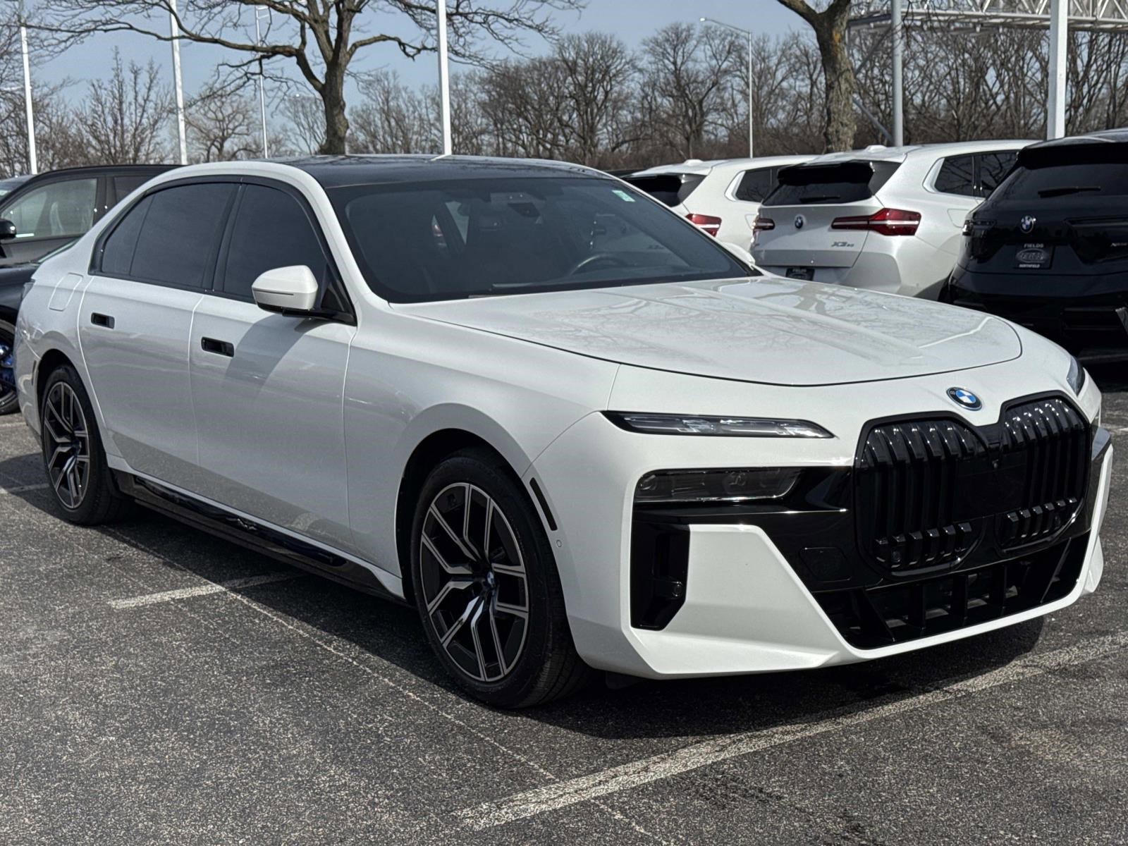 Certified 2024 BMW i7 xDrive60 w/ Executive Package image 3