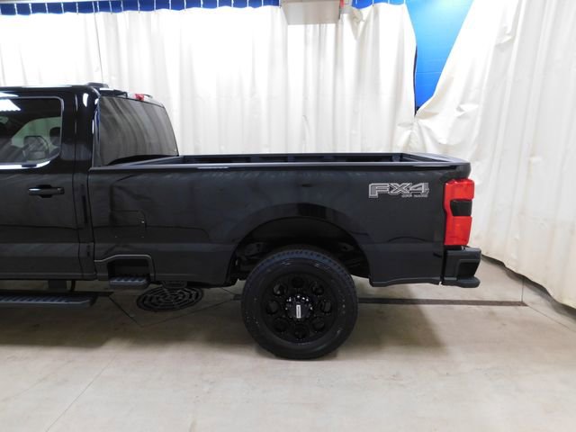 New 2026 Ford F250 Lariat w/ Black Appearance Package image 10