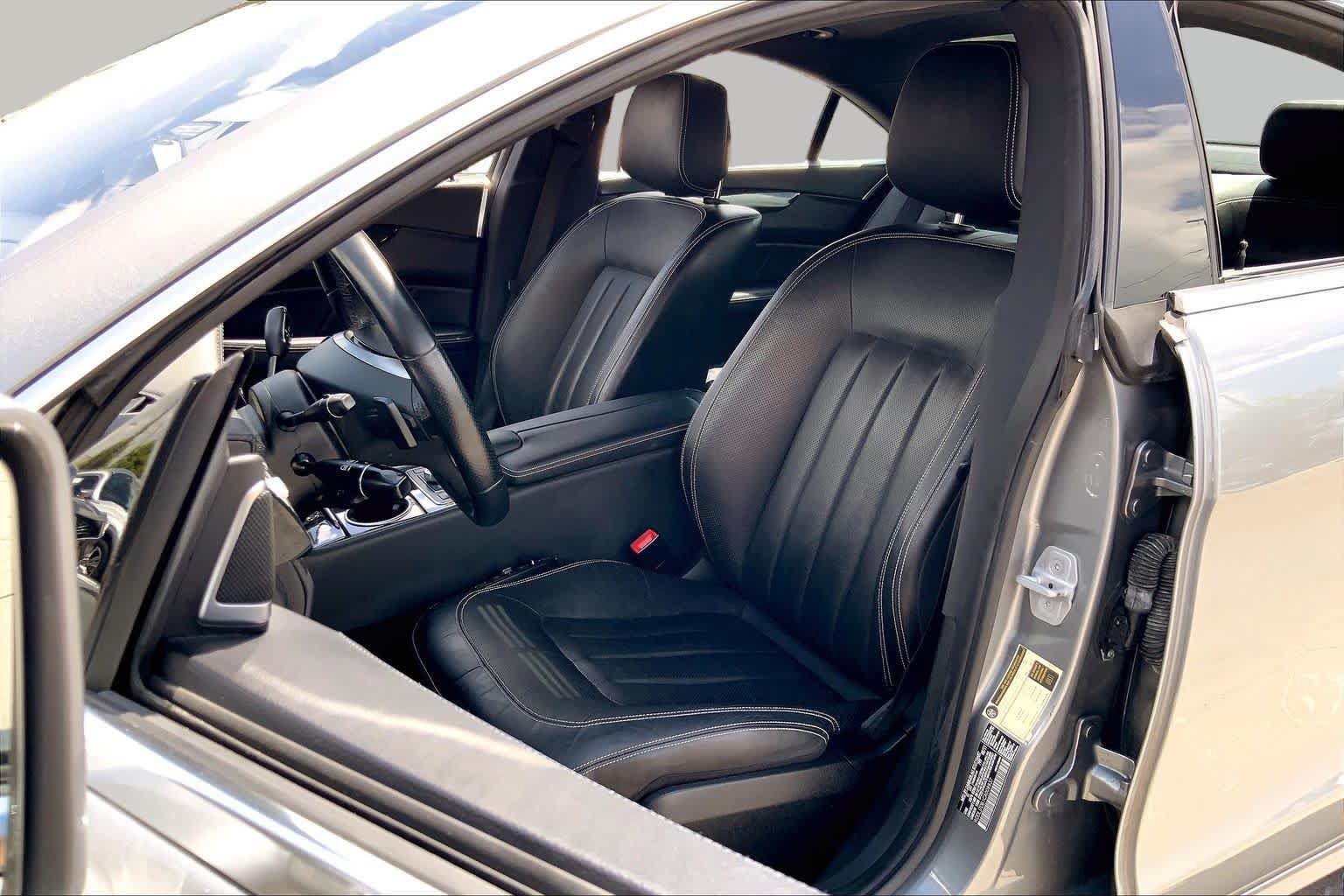 Used 2012 Mercedes-Benz CLS 550 image 8