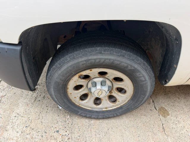 Used 2008 Chevrolet Silverado 1500 W/T RWD image 10