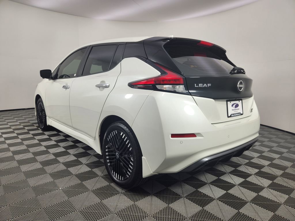 Certified 2024 Nissan Leaf SV Plus image 3