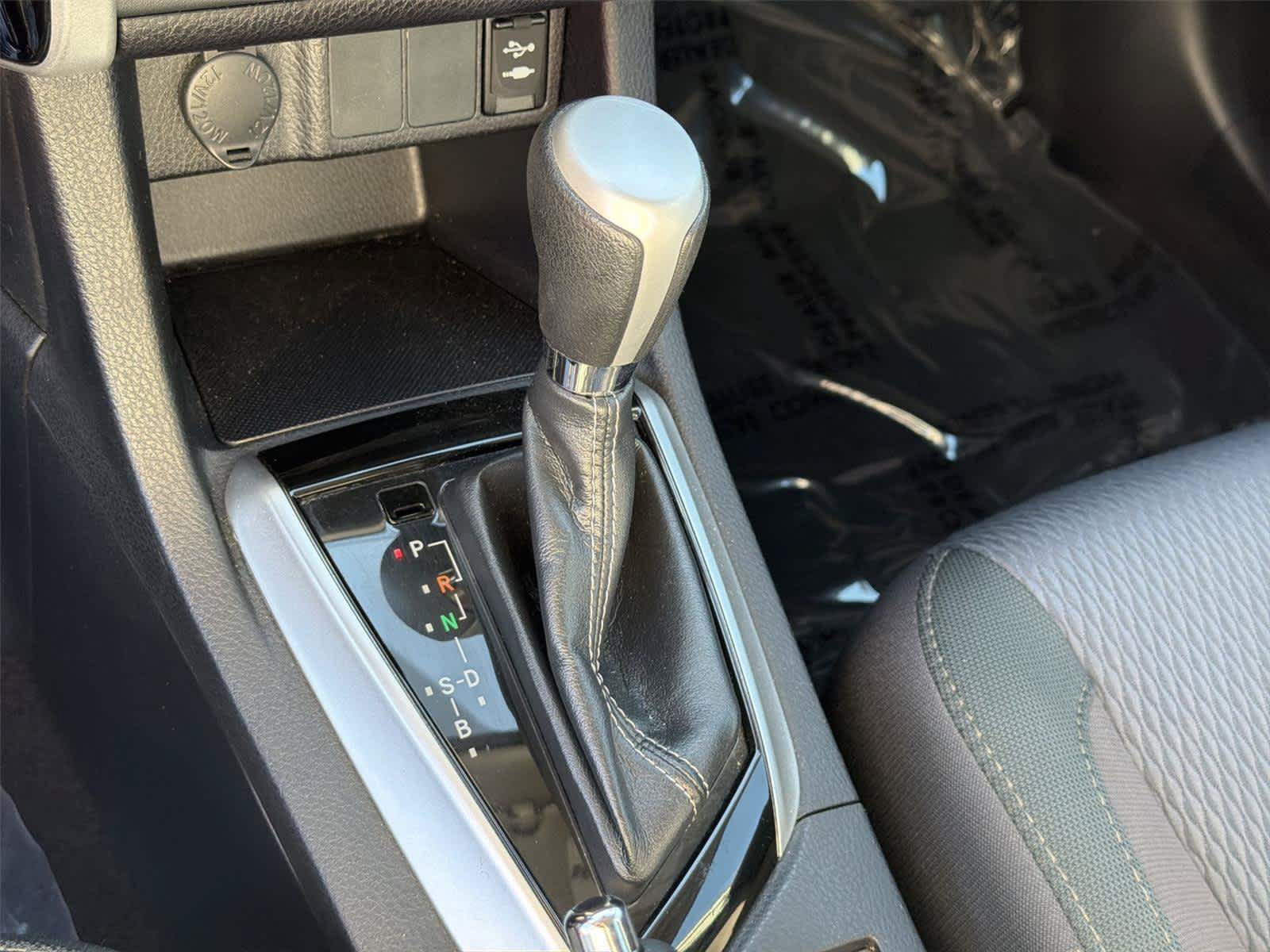 Used 2019 Toyota Corolla LE w/ Protection Package FWD image 18