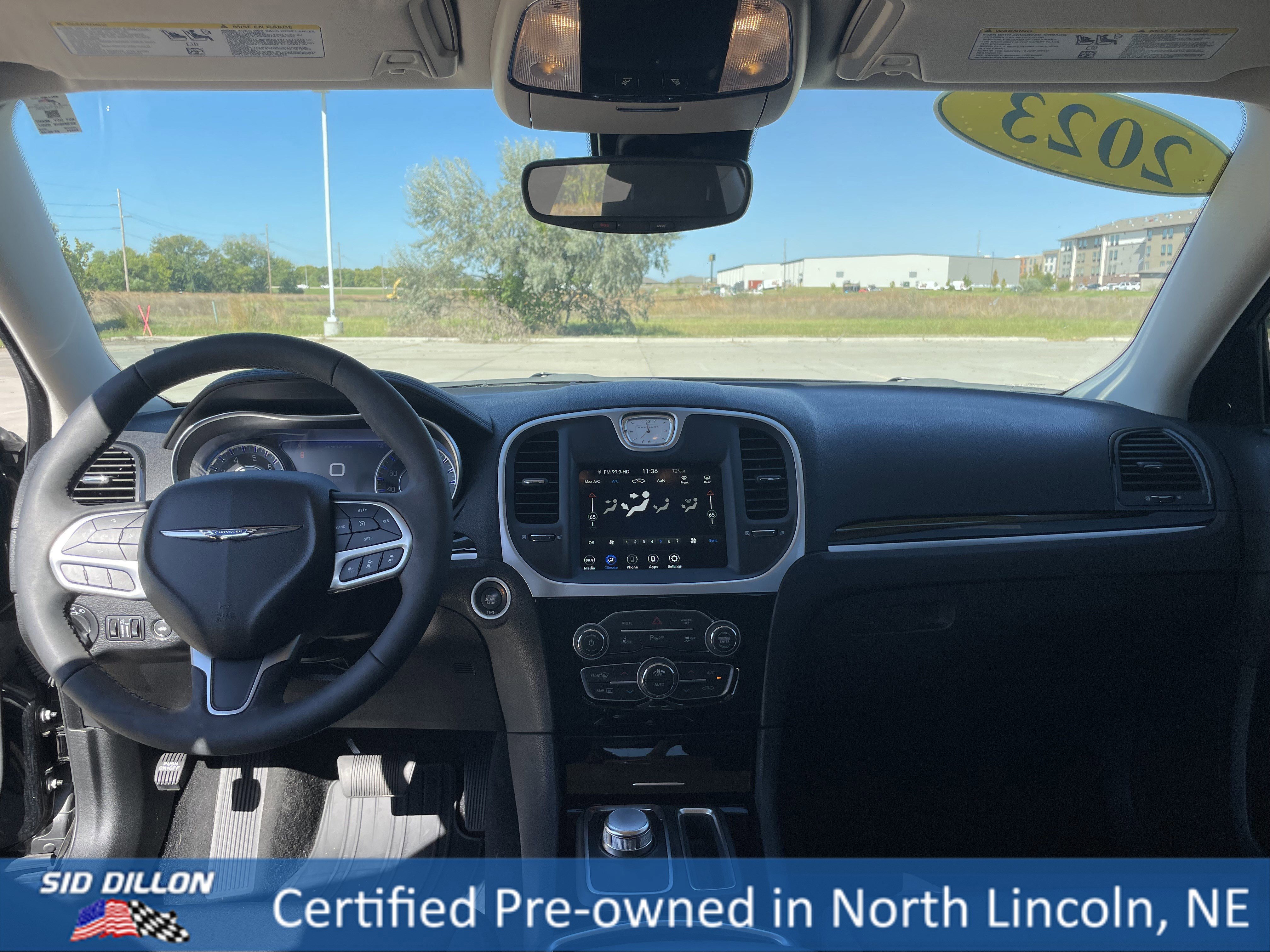 Used 2023 Chrysler 300 Touring w/ Safetytec Plus Group image 16