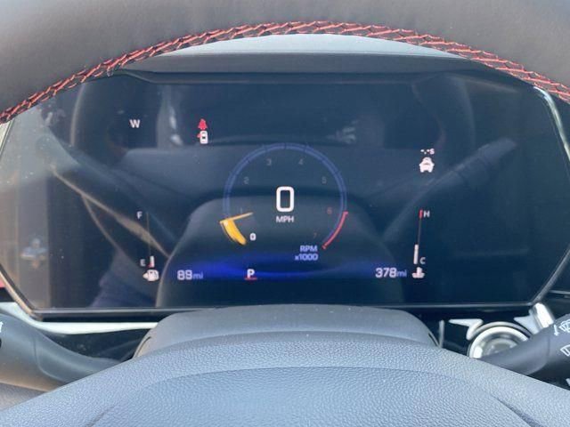 New 2025 Chevrolet Trax RS w/ Driver Confidence Package FWD image 14