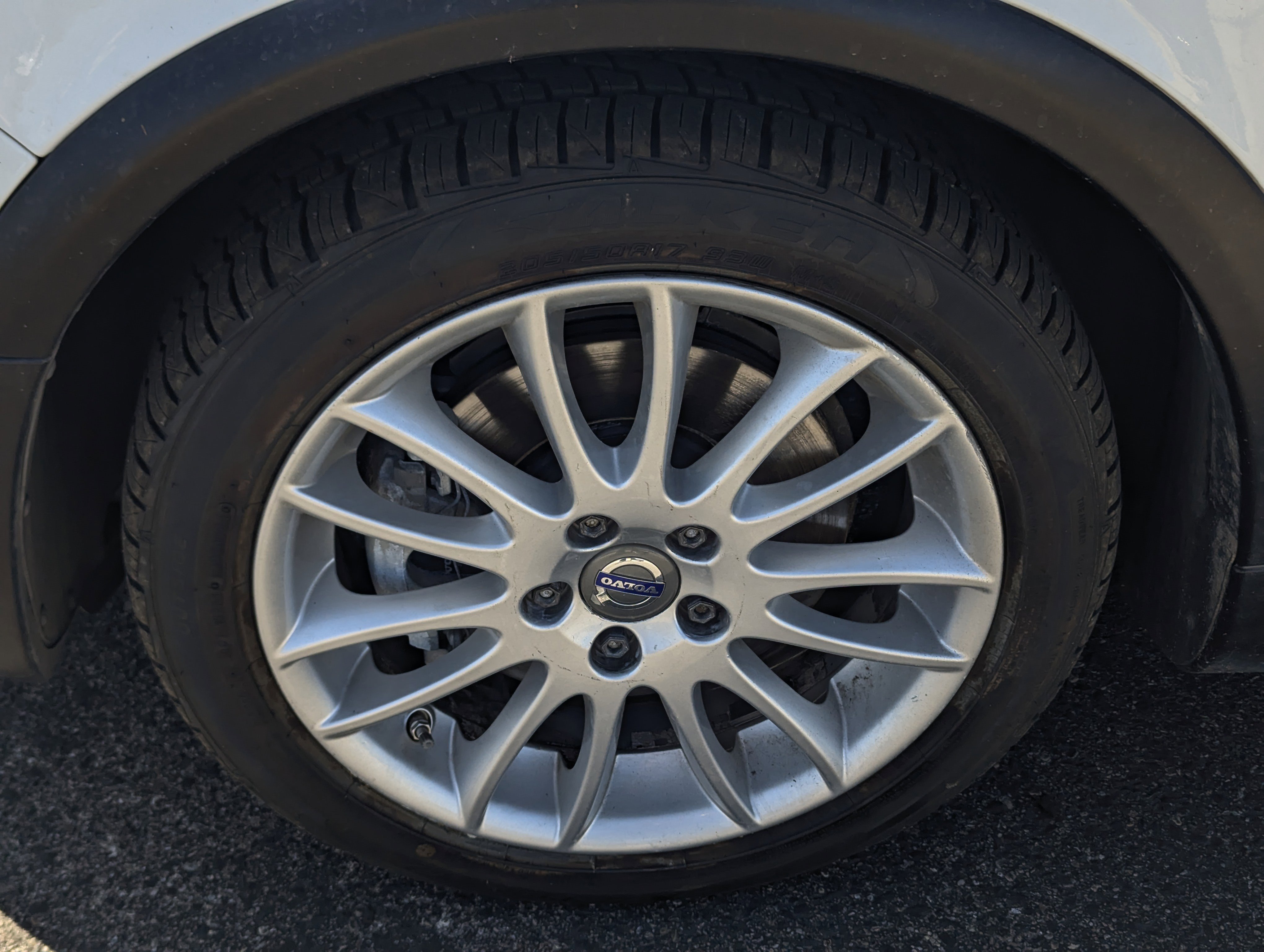 Used 2012 Volvo C30 T5 w/ Climate Pkg image 7