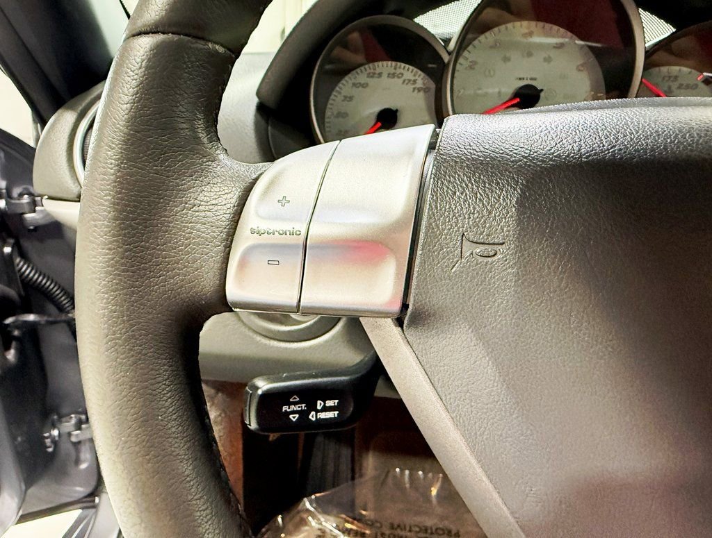 Used 2005 Porsche Boxster S image 12