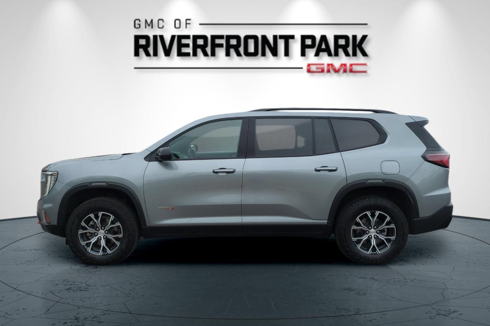 Used 2025 GMC Acadia AT4 w/ Luxury Package AWD/4WD image 6