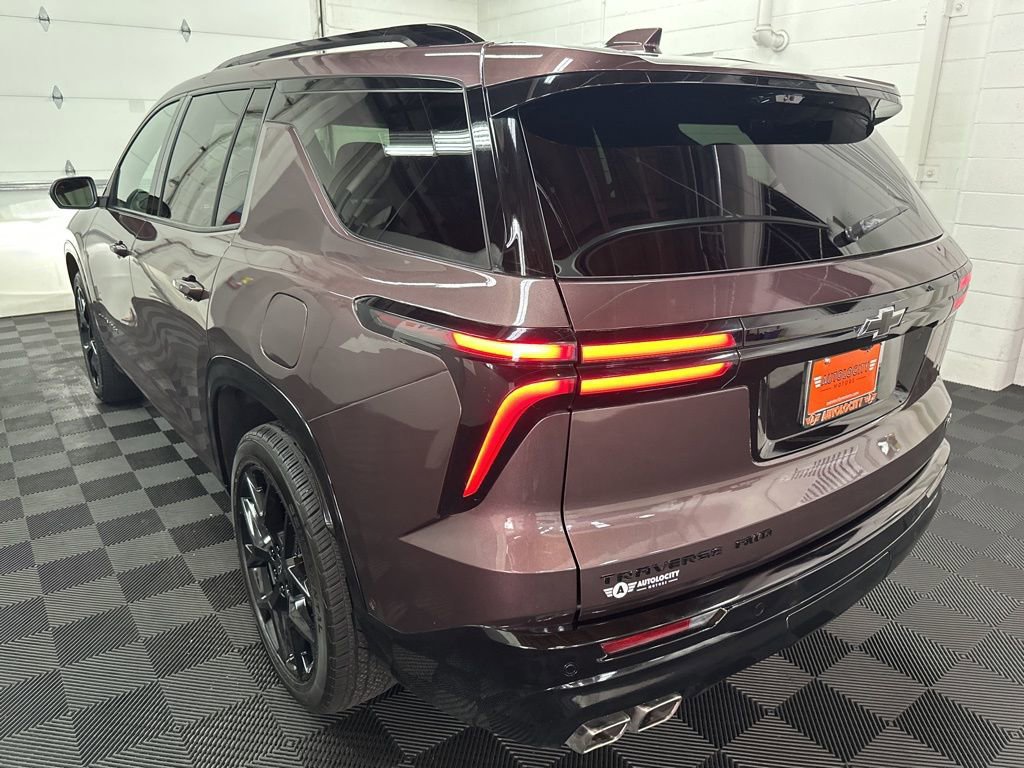 Used 2025 Chevrolet Traverse RS w/ LPO, Floor Liner Package AWD/4WD image 7