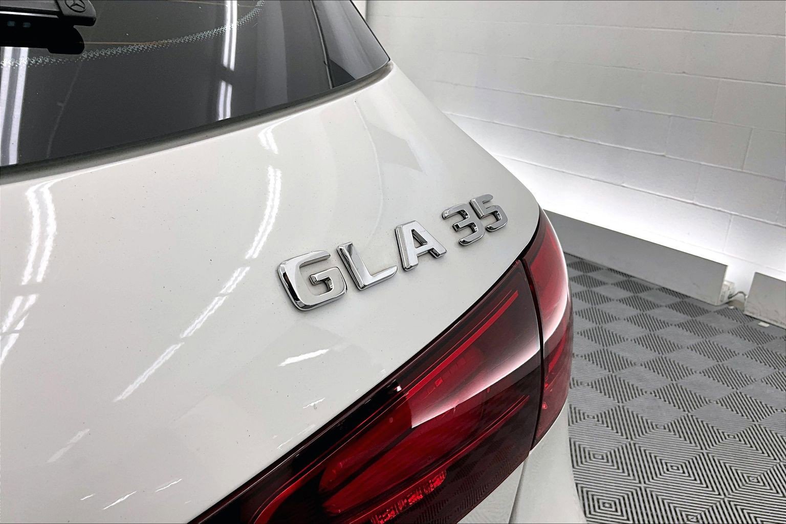 Certified 2024 Mercedes-Benz GLA 35 AMG 4MATIC image 31