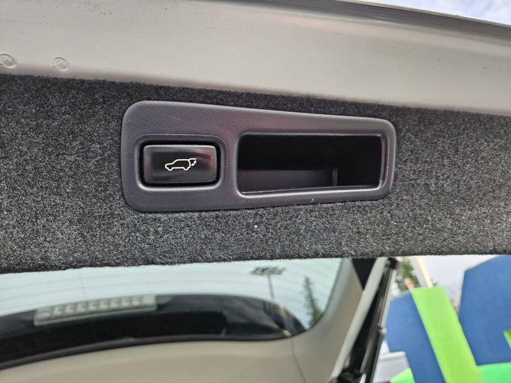 Used 2012 Lexus RX 450h AWD w/ Luxury Pkg image 11