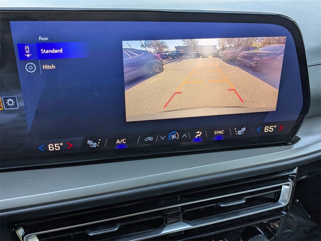 Certified 2025 Chevrolet Traverse LT image 17