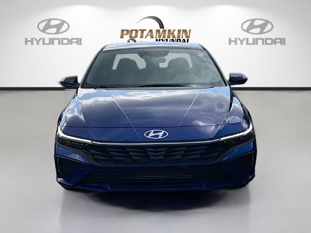Certified 2026 Hyundai Elantra Sport FWD image 3