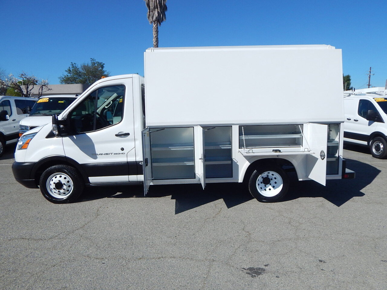 Used 2019 Ford Transit 350 w/ Premium Package RWD image 3