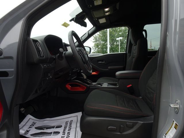 Used 2025 Nissan Frontier Pro-X w/ Pro Convenience Package RWD image 10