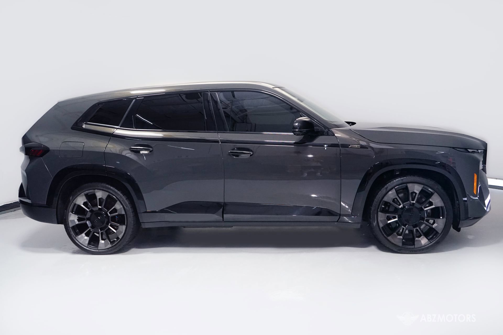 Used 2023 BMW XM AWD/4WD image 3