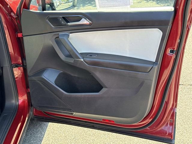Used 2018 Volkswagen Tiguan SEL AWD/4WD image 8