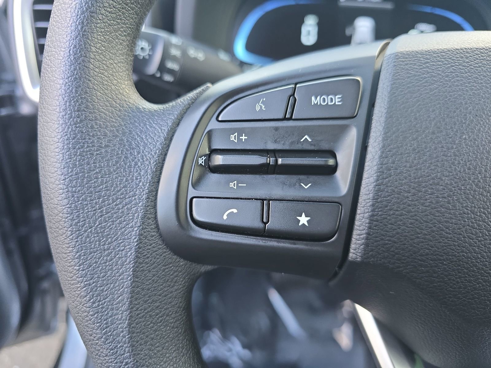 Used 2024 Hyundai Venue SE image 22