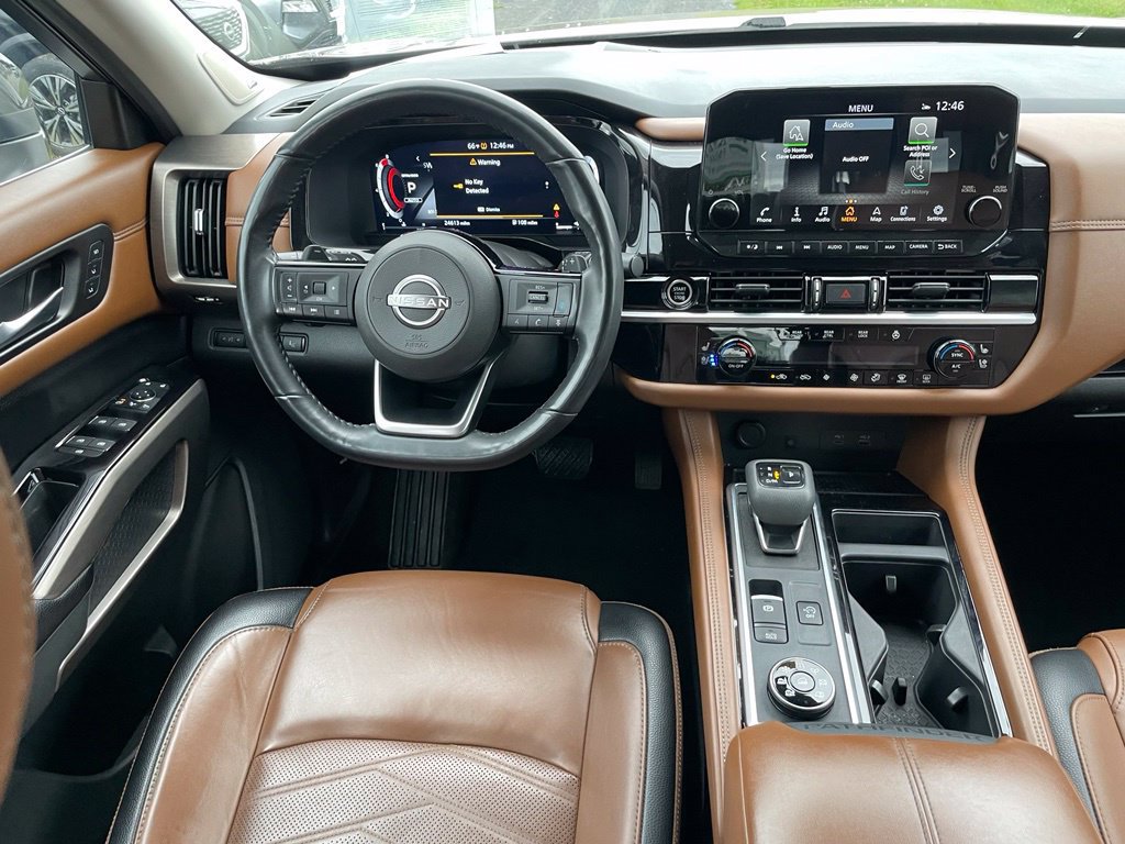 Certified 2024 Nissan Pathfinder Platinum AWD/4WD image 17