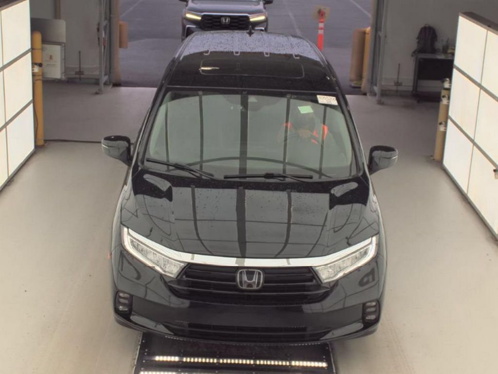 Used 2023 Honda Odyssey EX-L image 2
