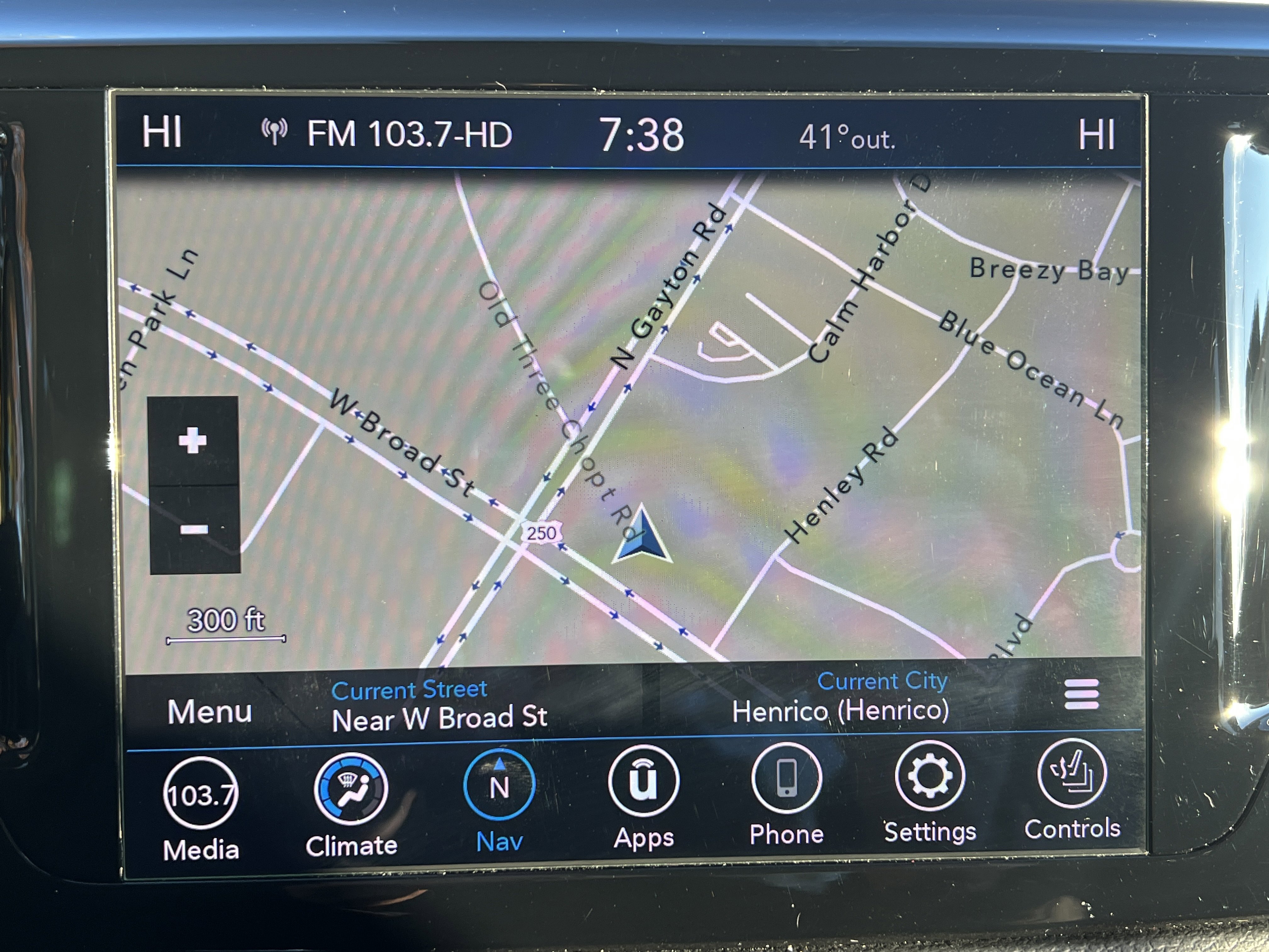 Used 2020 Chrysler Pacifica Touring-L Plus image 24