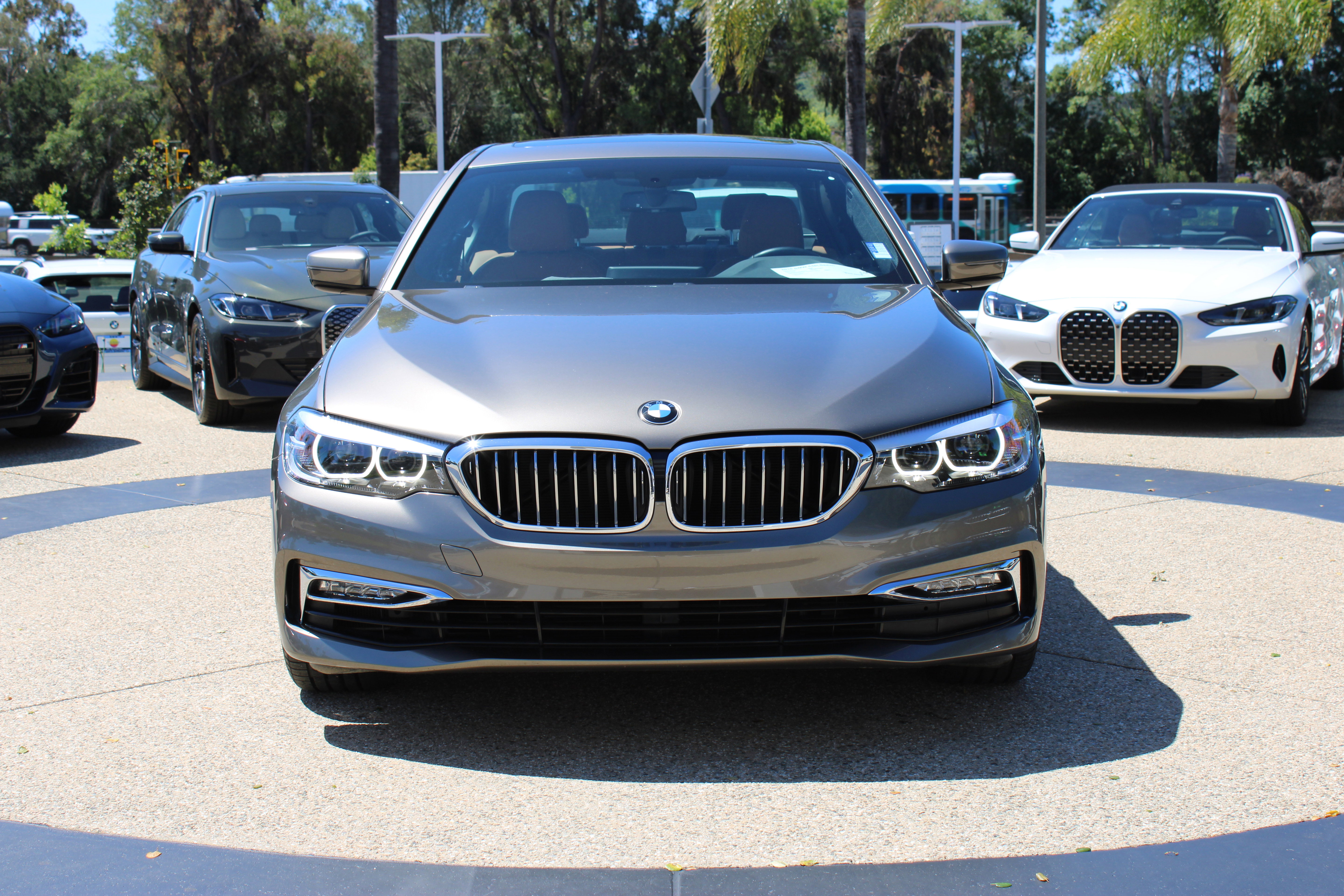 Used 2018 BMW 540i RWD image 9
