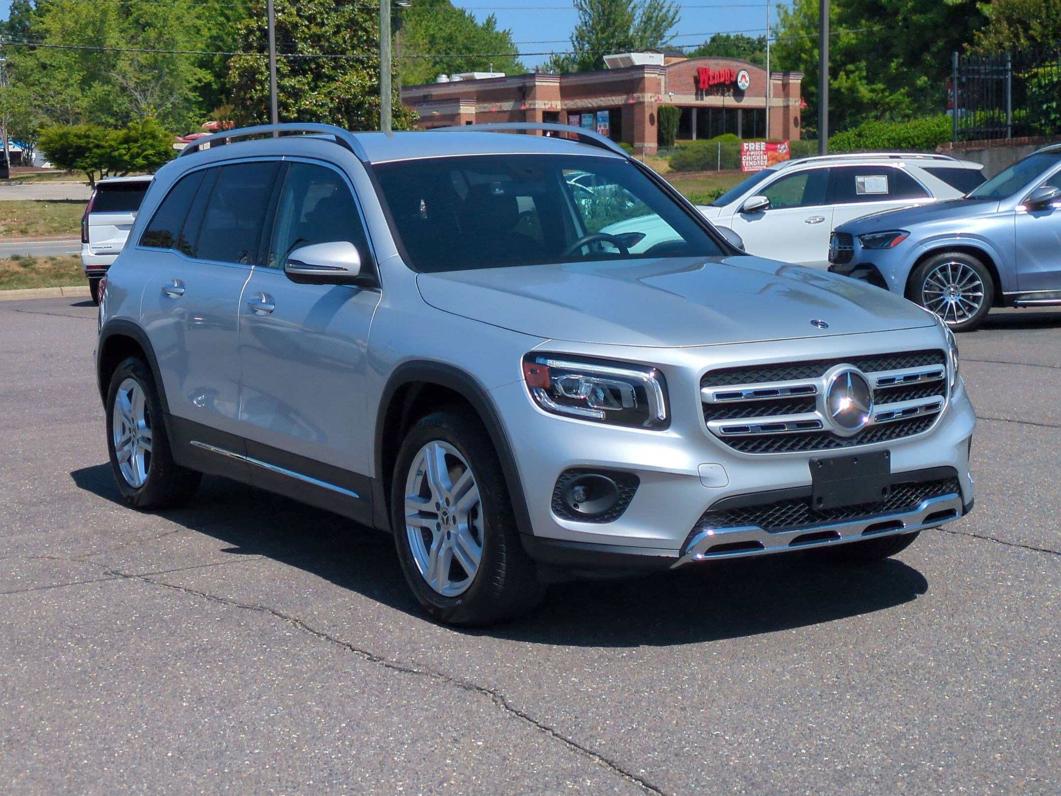 Used 2020 Mercedes-Benz GLB 250 4MATIC image 1