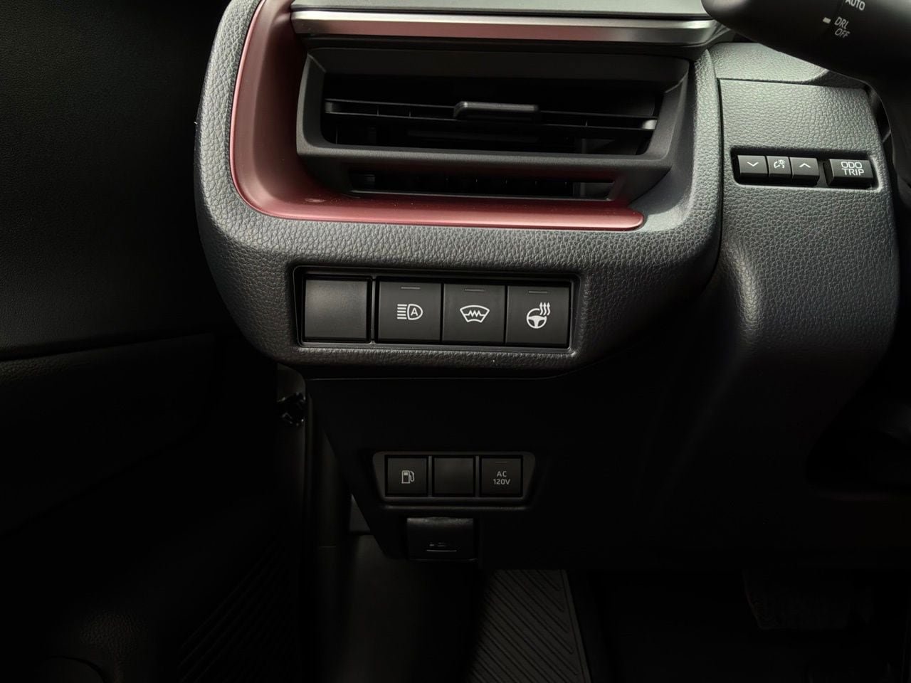 New 2026 Toyota Prius Plug-In Hybrid FWD image 18