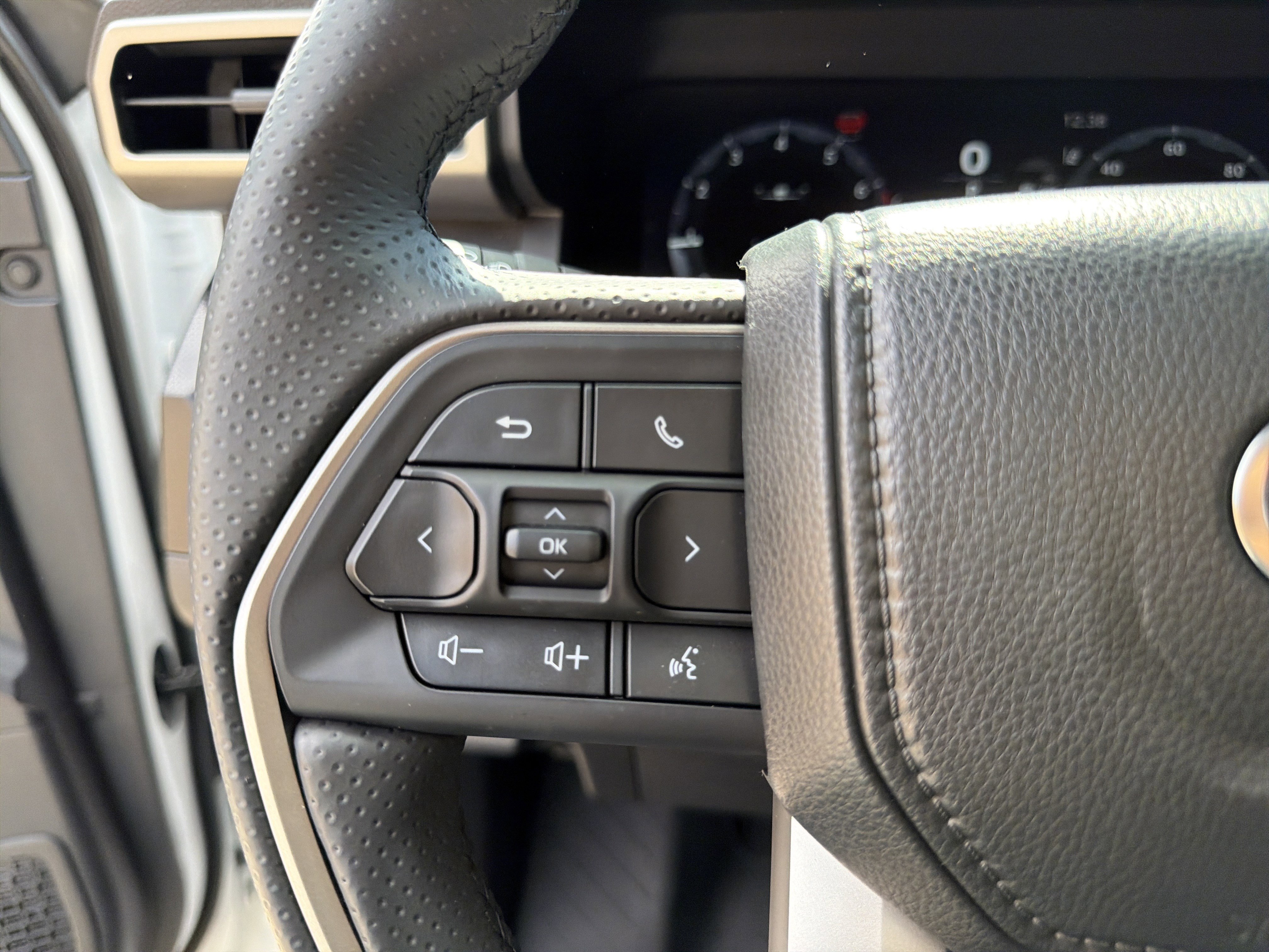 Used 2025 Toyota 4Runner Limited w/ Tow Technology Package image 24