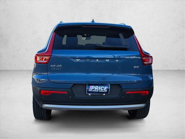 Used 2023 Volvo XC40 B5 Plus image 6