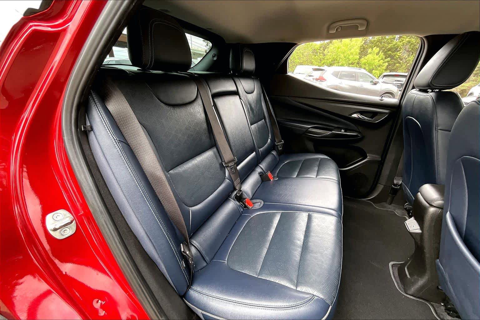 Used 2023 Chevrolet Bolt EUV LT w/ Convenience Package image 18