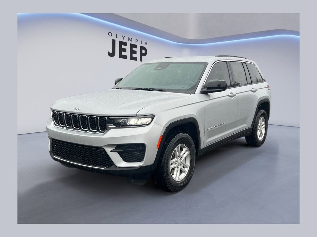 New 2025 Jeep Grand Cherokee Laredo w/ Trailer Tow Package