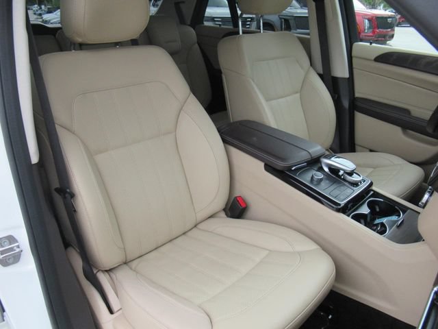 Used 2019 Mercedes-Benz GLE 400 4MATIC image 9