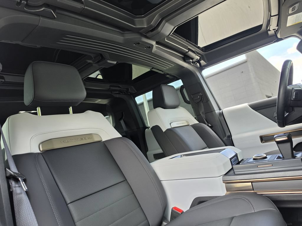 Used 2025 GMC Hummer EV 2X w/ LPO, Dark Essentials Package AWD/4WD image 36