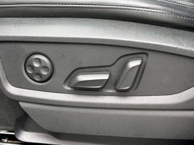 Used 2023 Audi Q5 2.0T Premium w/ Convenience Package AWD/4WD image 18
